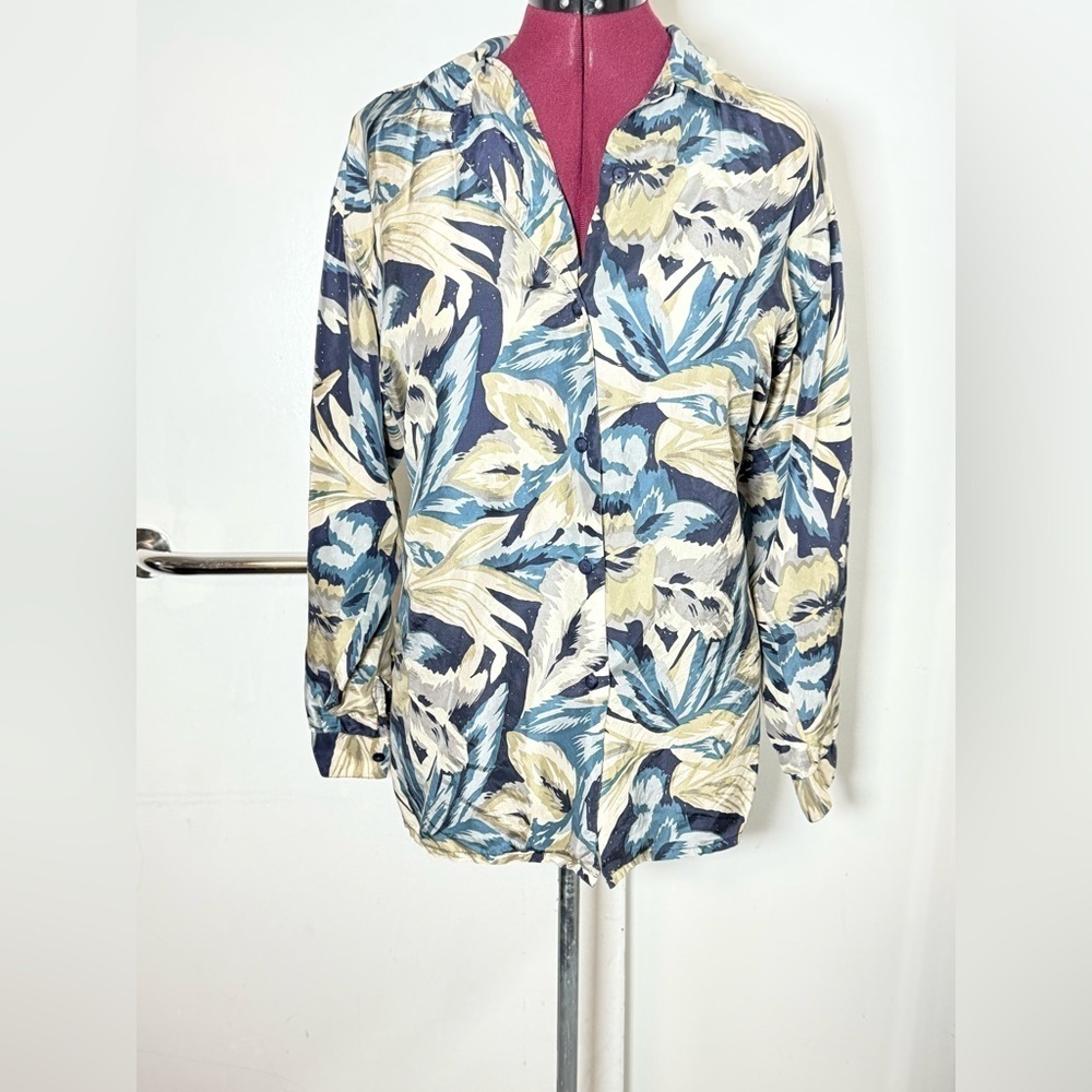 Silk Ncounter Vintage Button Up Silk Top Long Sleeve Size M Floral Tropical Blue